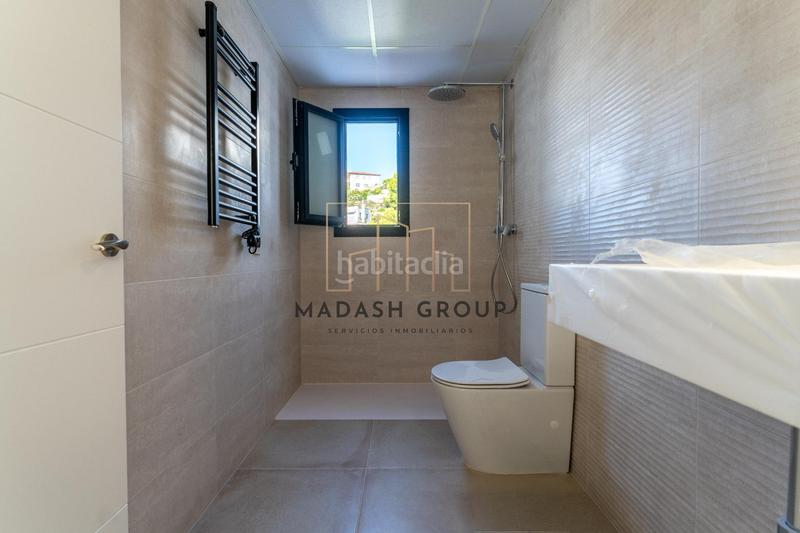 Foto ff2c0c73-134f-4190-b260-fb6be2a912a8. Xalet amb calefacció aparcament piscina a Segur de Calafell nucli urbà Segur de Calafell