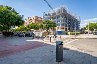 Location Local commercial  Carrer josep m folch i torres. Restaurante en pleno funcionamiento, traspaso.