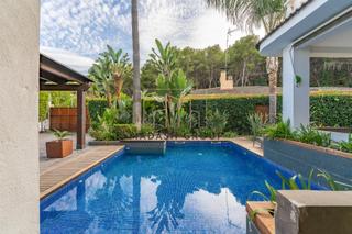 Chalet  Calle baix del camp. Exclusiva casa reformada en una sola planta en cala tamarit  la