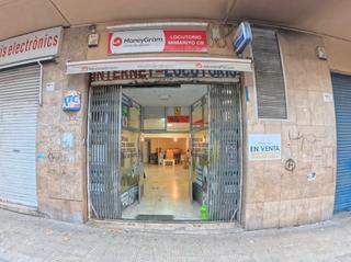 Locale commerciale  Carrer de ramón josé sender. Visibilidad, espacio y ubicación perfecta para tu negocio  95m c