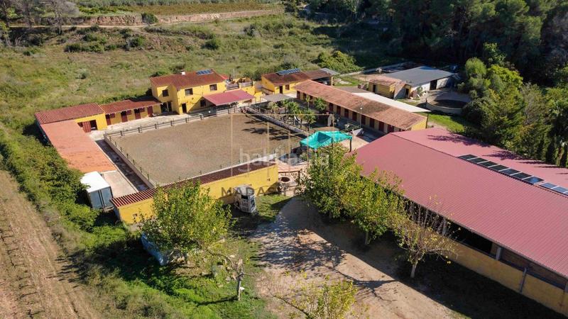 Foto 396b1f8a-3dde-45c3-bff5-11cf126f676b. Mas avec parking dans Bonastre