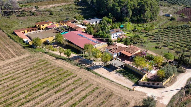 Foto b84a913c-a133-4dba-9f99-5e303a7e1186. Mas avec parking dans Bonastre