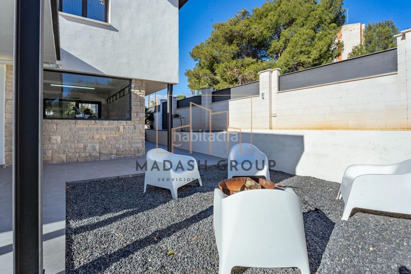 Foto 4729f4ea-b1f3-4139-9f84-24403a8d0271. Xalet amb aparcament piscina a Centre Vendrell (El)