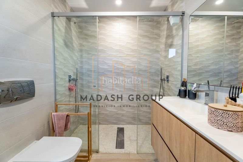 Foto 68ca681e-2f91-49f4-a30a-ce8108793c20. Xalet amb aparcament piscina a Centre Vendrell (El)