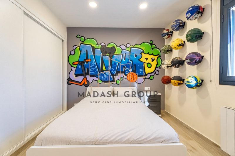 Foto 71481463-b707-412b-aa59-9c70d7ab5c22. Xalet amb aparcament piscina a Centre Vendrell (El)