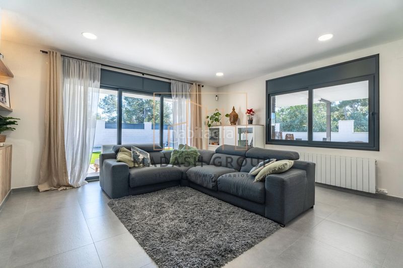 Foto f7bcd84f-fc67-4072-9086-ca2f57dffda5. Chalet mit heizung parking pool in Centre Vendrell (El)