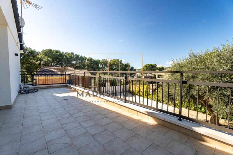 Foto fd394a87-eecf-4452-af41-20be46a99655. Xalet amb aparcament piscina a Centre Vendrell (El)