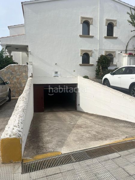 Foto df6f3e2a-1b17-45c3-99a0-addde3f310b6. Aparcament cotxe a Vilafortuny Cambrils