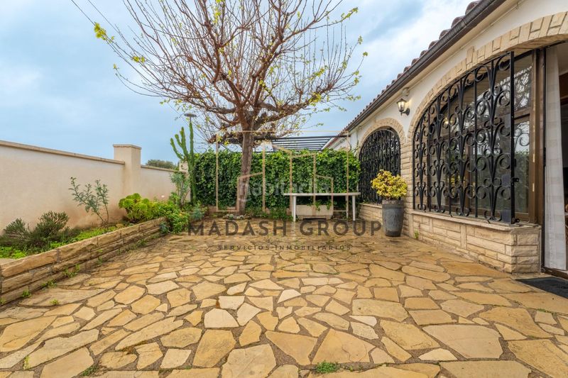 Foto 49c0d6a3-d75c-4ed6-9377-2f354abb039a. Casa adossada amb aparcament a Platja de Mont-roig Mont-roig del Camp