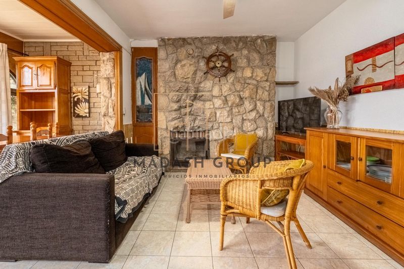 Foto 4cc5facf-c630-4e70-9c20-1b85f12863fb. Casa adossada amb aparcament a Platja de Mont-roig Mont-roig del Camp