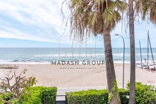 Reihenhaus  Carrer pescadors. Una propiedad frente al mar que redefine el concepto de exclusiv