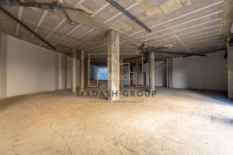 Foto c7230165-6f16-4e49-a0e9-bf376bc73705. Local comercial a Centre Reus