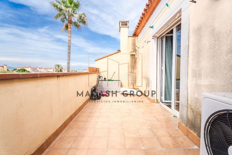 Foto 0d5d5413-8034-4931-8375-03f9763f4825. Casa adossada amb aparcament a Migjorn Reus