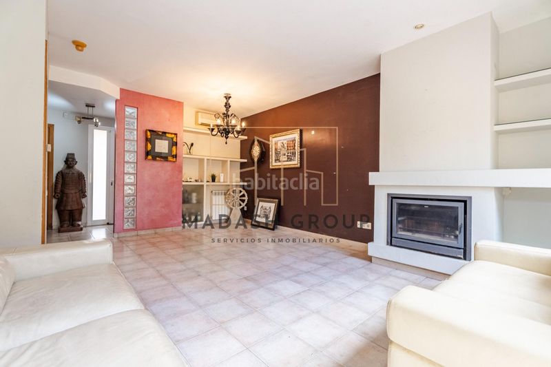 Foto 377cf796-0df3-48cd-a5fb-059ff0123ffd. Casa adossada amb aparcament a Migjorn Reus