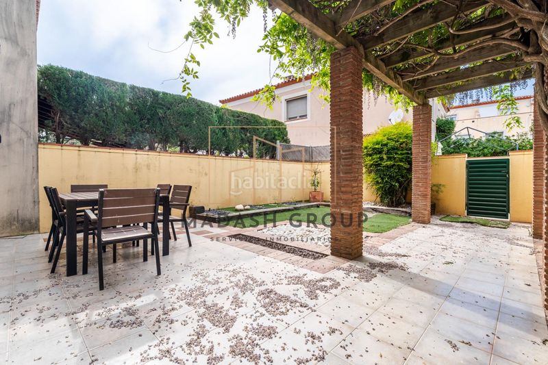 Foto 4e6e6430-6955-403b-a1ed-d3d357cdfd54. Casa adossada amb aparcament a Migjorn Reus