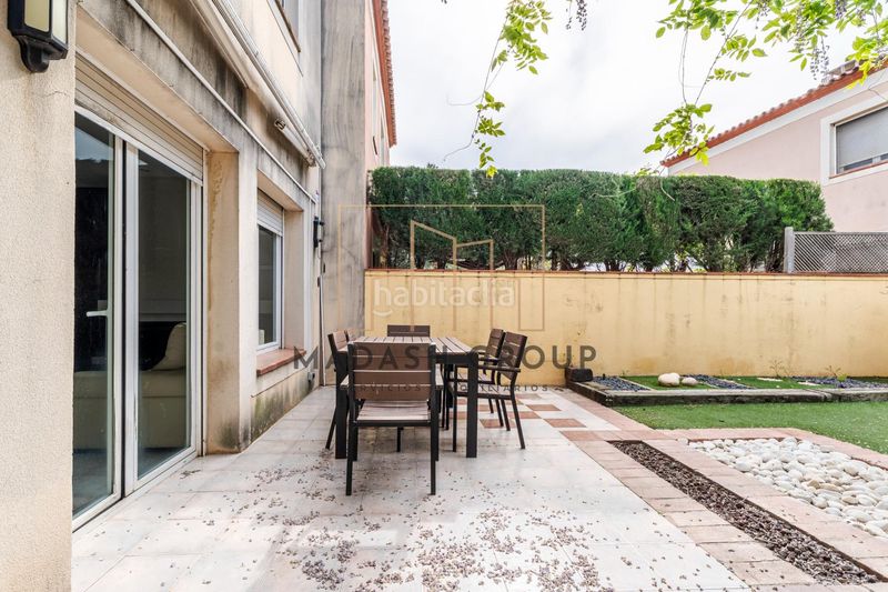 Foto 8fb31437-f5ab-4247-a699-9c6b3baeb0f9. Casa adossada amb aparcament a Migjorn Reus