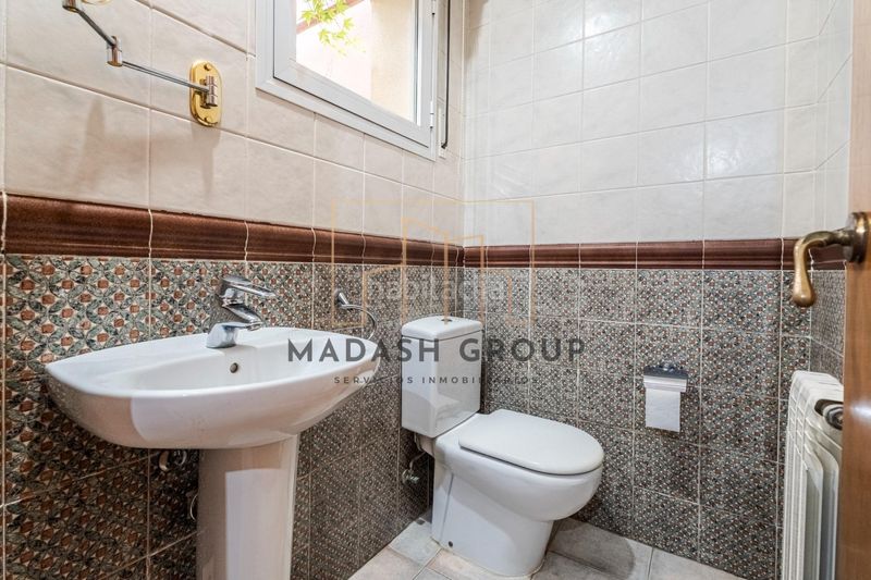 Foto 964f2e33-2549-4418-903c-05a4ad022386. Casa adossada amb aparcament a Migjorn Reus