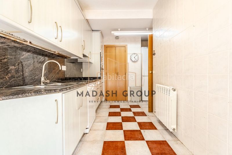 Foto b451b148-5b1c-48e9-94cc-f097f2b38894. Casa adossada amb aparcament a Migjorn Reus