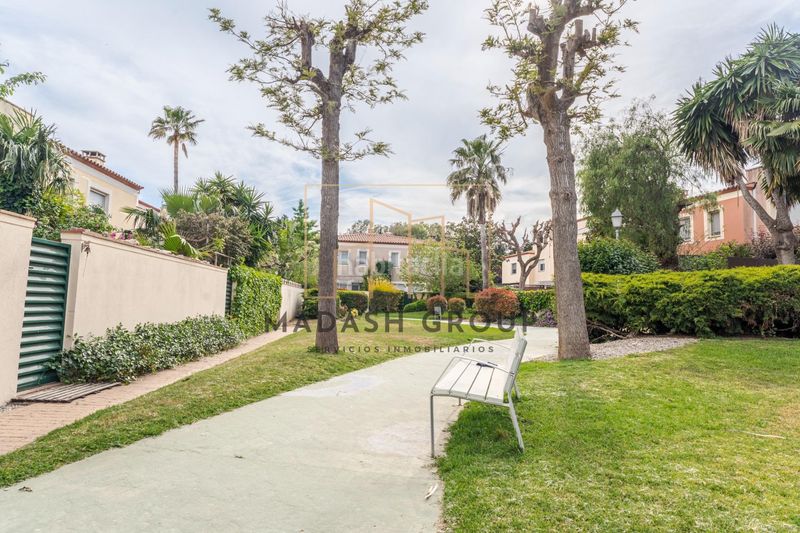 Foto d797e61d-8ab6-42ba-bdbb-5375c16faaa9. Casa adossada amb aparcament a Migjorn Reus