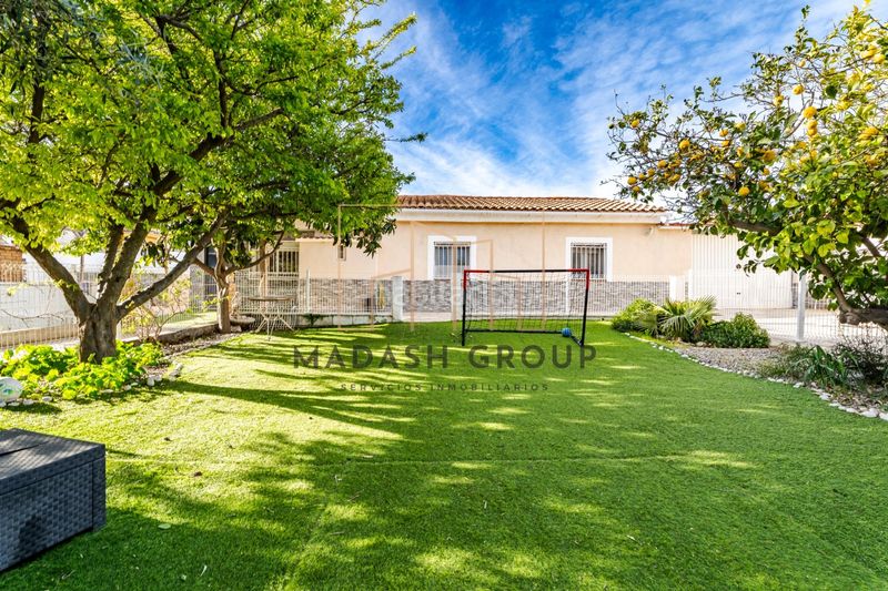 Foto 463cd26d-c332-4f1d-af55-3de6dd12b37e. Casa amb aparcament piscina a Poble Mont-roig del Camp