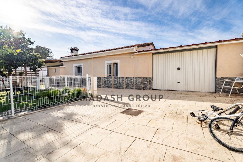 Foto d34a5b8c-8d18-4b7c-8303-1e3503161a72. Casa amb aparcament piscina a Poble Mont-roig del Camp