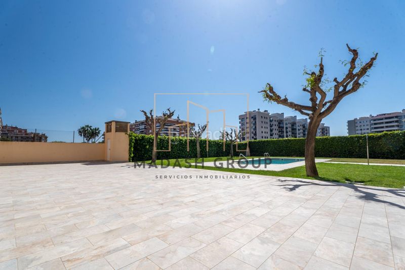 Foto 6b5e57a9-8637-47de-a8ba-b8225edd7545. Pis amb piscina a Ponent Reus