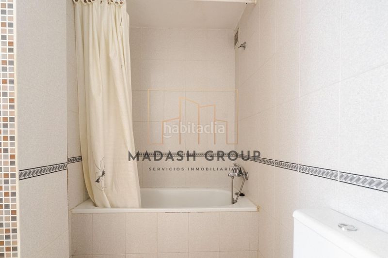 Foto bfd85c2d-648e-459d-a87c-5643a36f76cc. Pis amb piscina a Ponent Reus
