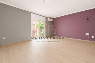 Appartamento  Orient. Gran vivienda reformada de 129m, junto a el pallol con 2 balcone