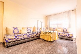 Flat  Ponent. Gran piso con ascensor, balc�n y 4 habitaciones