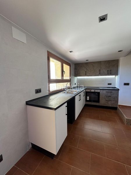 Foto e8a7a9fc-c081-4d89-b36f-d4f7b01d7930. Lloguer pis amb calefacció a Oluges (Les)