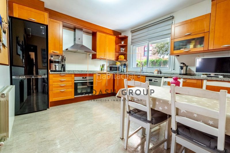 Foto f1105928-6b4a-4ee5-9bee-3ab5fd9f3e28. Casa aparellada amb calefacció aparcament piscina a Vendrell (El)