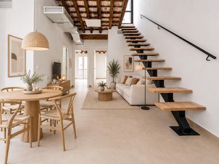 Ático  S vicenc. Ático dúplex reformado con espectacular terraza de 20 m2 en zona