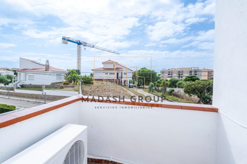 Foto a15081c5-cf9a-4bdd-b3ea-3a17ef98005d. Casa amb aparcament a Pino Alto Miami Platja