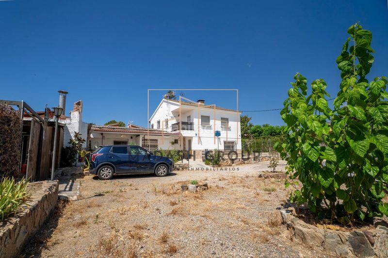 Foto 63a33276-e131-454d-9d11-e0047d9d5052. Casa amb calefacció aparcament a Botarell