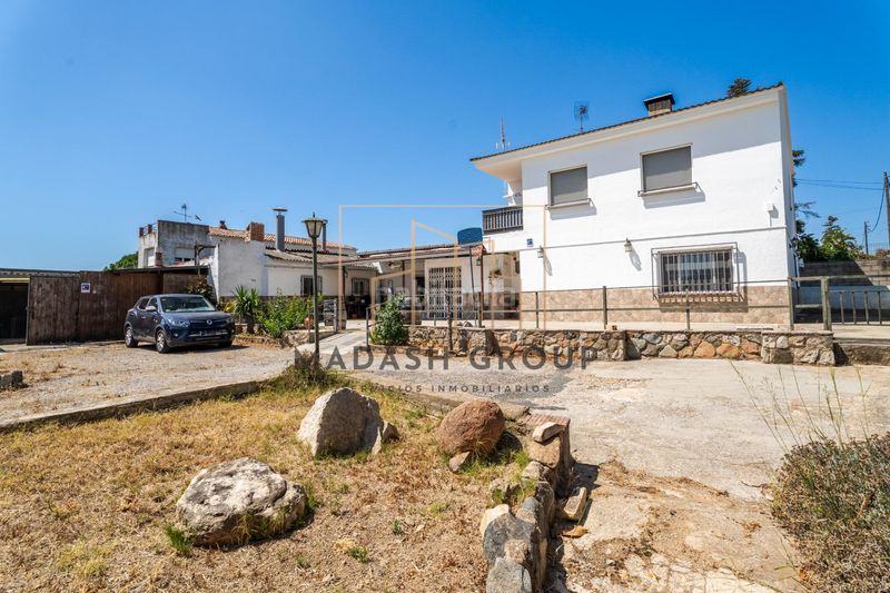 Foto ce99976c-c90c-490f-8968-823f10e5306c. Casa amb calefacció aparcament a Botarell