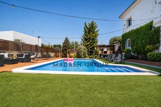 Maison  Prades. Hay casas que simplemente se visitan y otras en las que, desde e