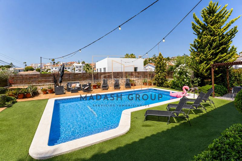 Foto 6ab4f5ca-4796-498b-ae40-6d2366f490c6. Casa con riscaldamento parcheggio piscina in Cunit residencial Cunit