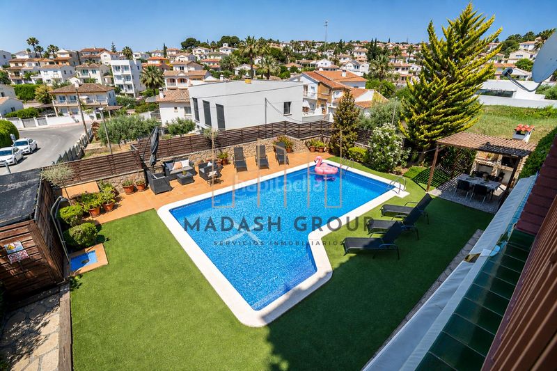 Foto 9dc71c7e-4f57-46f3-b5c8-b1bf946799d7. Casa con riscaldamento parcheggio piscina in Cunit residencial Cunit