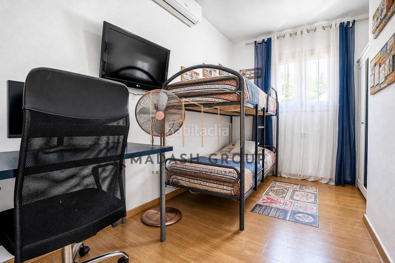 Foto d1f2fd63-9b96-4cb1-90f2-59511e7a7122. Casa con riscaldamento parcheggio piscina in Cunit residencial Cunit