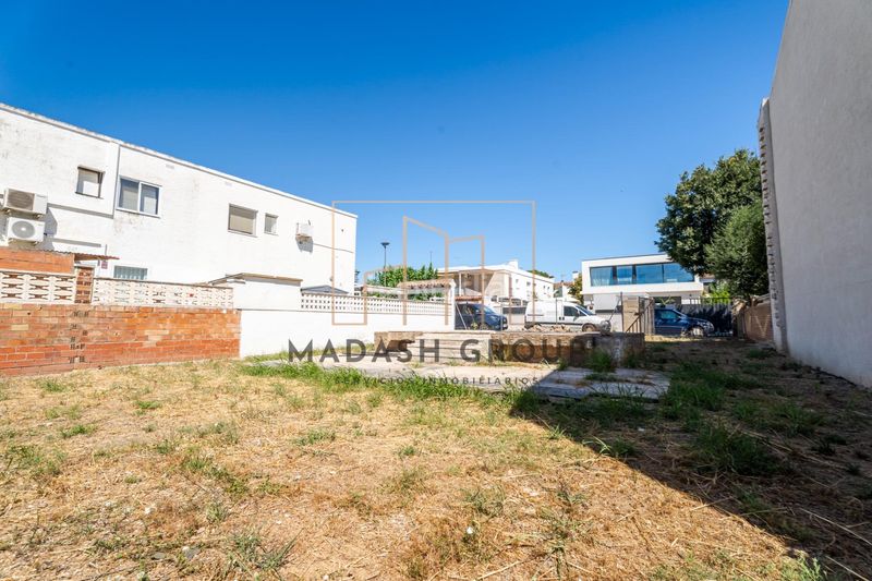 Foto 1536de19-b5c3-4d69-bb3e-b817e264a9d7. Terreny residencial a Cambrils port Cambrils