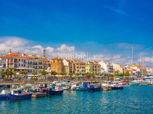 Foto c8364783-fdb1-42a9-9767-774e79505055. Terreny residencial a Cambrils port Cambrils