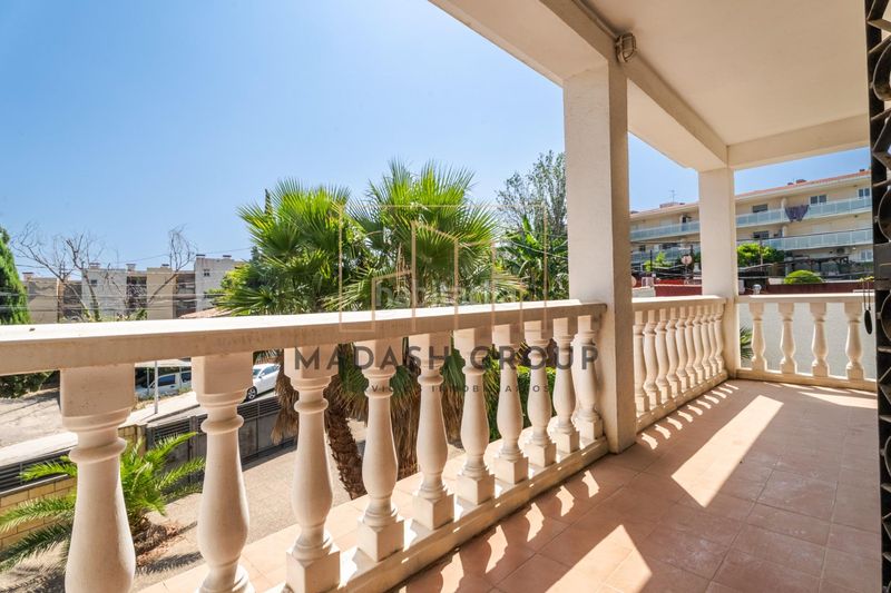 Foto 1a71a00d-72fc-4540-a03a-602f1f649bf1. Casa amb calefacció aparcament a pla de maset - cap de Salou Salou
