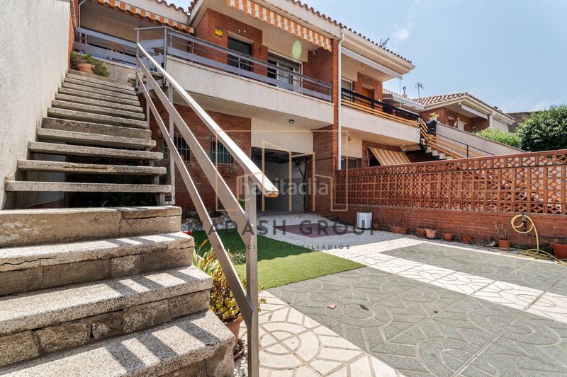 Foto 4b8c0f08-6af3-434f-a823-bc647d73011b. Casa aparellada amb calefacció aparcament a Sant Salvador Tarragona