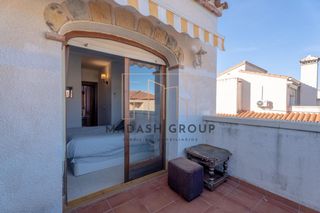 Casa aparellada  Carrer mont-roig de sio. Chalet pareado en casalot