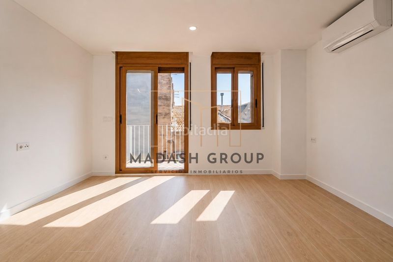 Foto 0cda43d3-b3c6-4653-a66d-881f7938aa3e. Casa aparellada amb calefacció aparcament a Canonja (la)