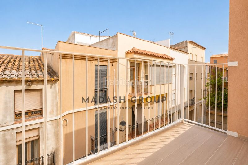 Foto 40a2a39a-9e39-454f-97b9-f31ba631147d. Casa aparellada amb calefacció aparcament a Canonja (la)