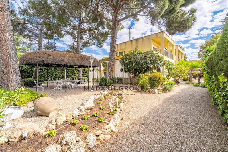 Foto dd635cb3-7cdb-41b0-b9e2-8652c6f7a1ce. Casa amb calefacció aparcament piscina a Mestral Reus