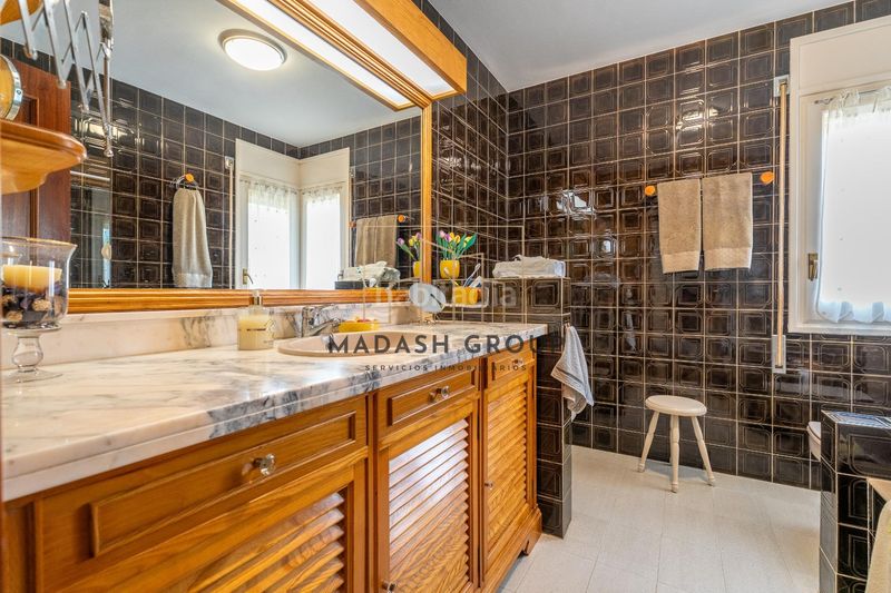 Foto e0c41aab-c87f-48f0-9a21-8be54a8aeae3. Casa amb calefacció aparcament piscina a Mestral Reus