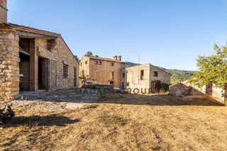 Haus  Polígono polígono 2 paraje 64 la cadeneta. Casa de 125 hectáreas con 10 viviendas en las montañas de prades