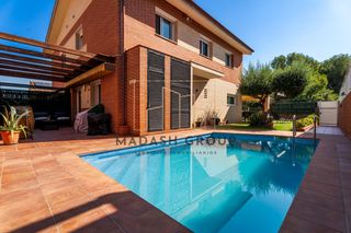 Casa bifamiliare in Carrer PRESIDENT MACIA